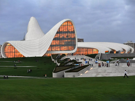 طراحی زاها حدید میدان فرهنگی حیدر علیف