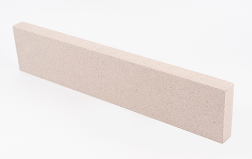 آجر نسوز نما سفید متمایل به طوسی مدرن آذرخش 2*7*33 - AB22301