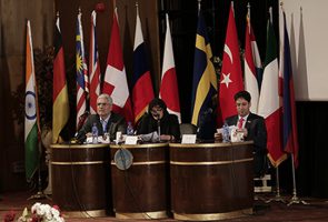 تجلیل از جناب آقای مهندس محسن سیفی در سومین جشنواره بین المللی کارآفرینی