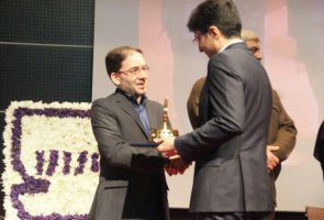 انتخاب گروه بین المللی آجرنسوز آذرخش به عنوان واحد تولیدی نمونه استاندارد استان در روز جهانی استاندارد