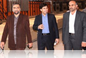 بازديد معاون برنامه ريزی استانداری و مدير عامل شرکت شهرک های صنعتی استان قم از کارخانه شماره 3 آذرخش