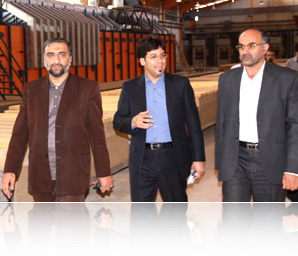 بازديد معاون برنامه ريزی استانداری و مدير عامل شرکت شهرک های صنعتی استان قم از کارخانه شماره 3 آذرخش