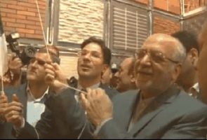 وزیر صنعت از بزرگ ترین تمثال چهره امام خمینی (ره) رونمایی کرد