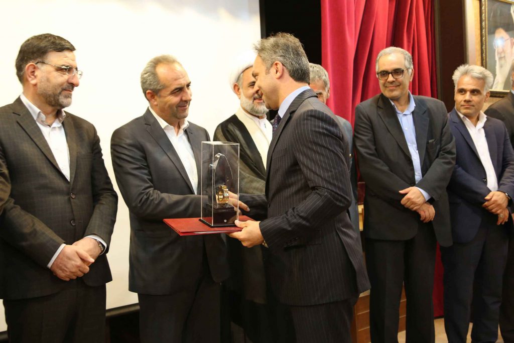 آذرخش باز هم واحد نمونه صنعت و معدن شد