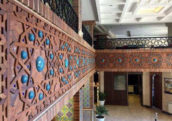 گروه بین المللی آذرخش بزرگترین تولید کننده آجرنسوز نما در خاورمیانه